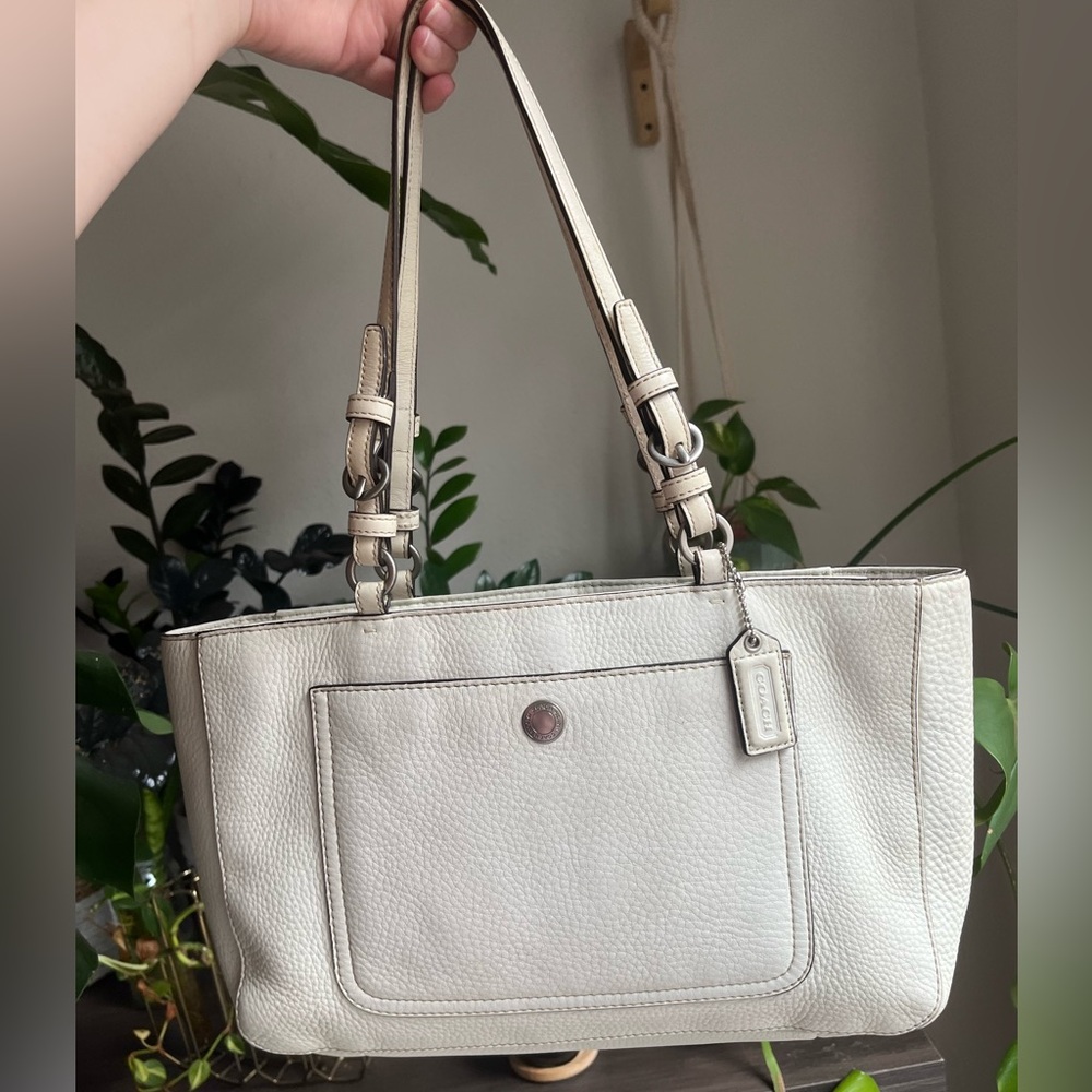 Coach Cream Leather Shoulder Bag